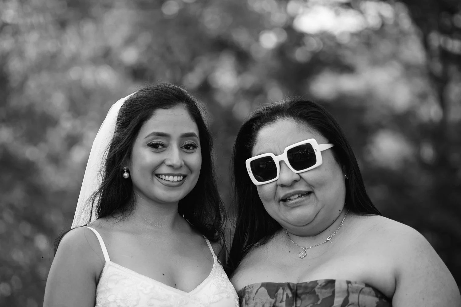 20260912-wedding-00409-sqslarge.jpg