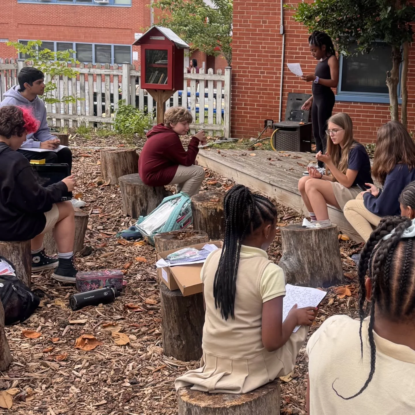 This marks our seventh year hosting Writing Clubs at @mountroyalems! Our elementary and middle school clubs wrapped up this year with an outdoor reading.

Thanks to instructor @yasmin.thee.amazing for the photos!