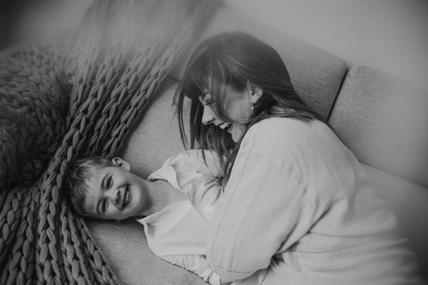 Beautiful in home portrait session.  I photographed Jodi and Drew&rsquo;s wedding a number of years ago so it was soooo great to catch up with them again and to meet their 7 year old son Hugo.  They&rsquo;ve created a warm cosy home close to the CBD.