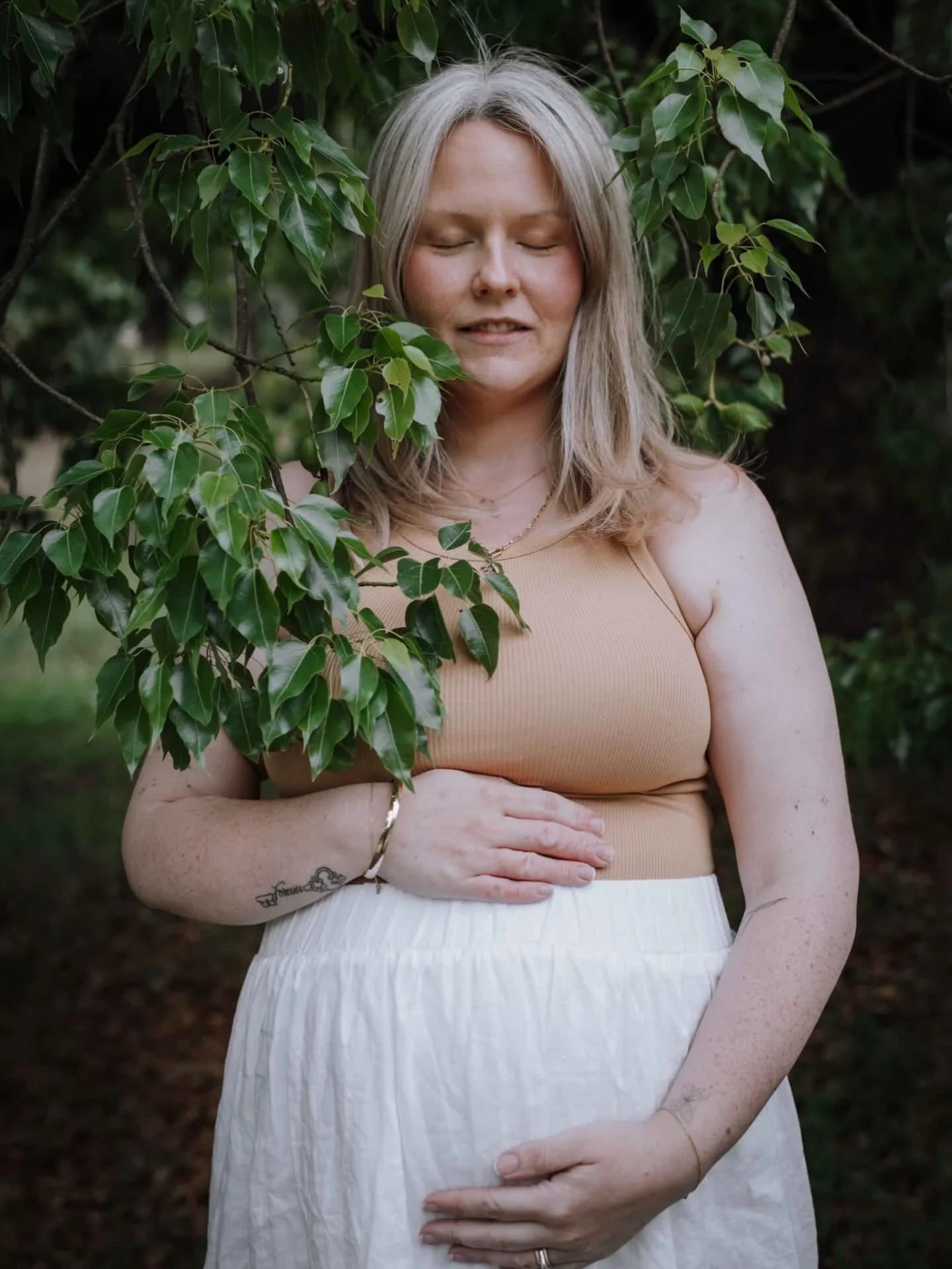 Shannon embracing her baby bump ❤️❤️

@tiziamayphotography @shanlisebutler