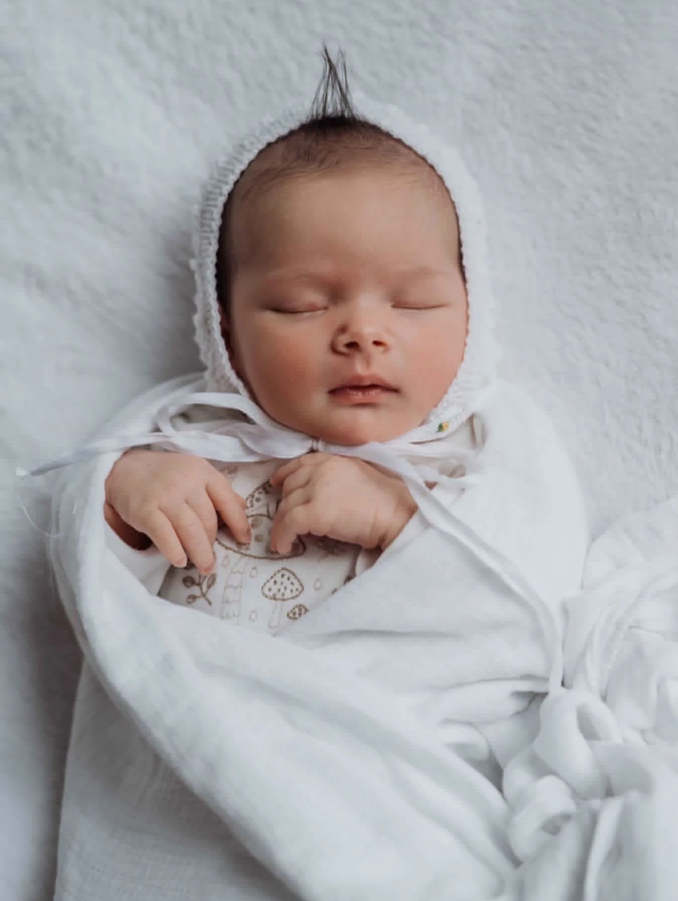 Baby Ravenna.  She has the sweetest little face and a mop of black hair.  I almost snuck her into my camera bag when I left. 🤣❤️❤️❤️. Thanks Mia and Ben for again having me capture your newest and dreamiest baby xxxx

@tiziamayphotography 
@nowand_b