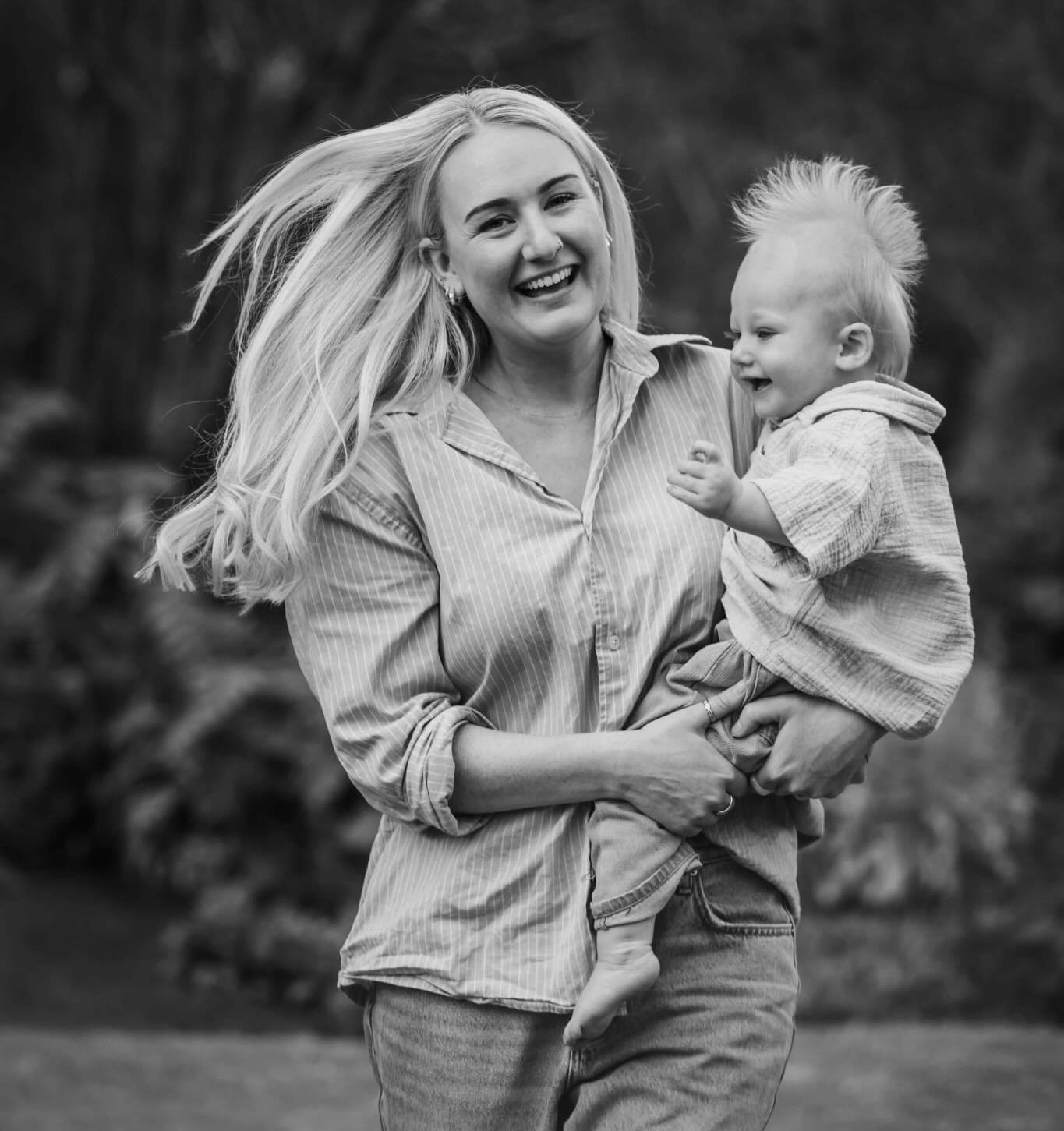 Celebrating mums last week with some beautiful mini Mother&rsquo;s Day sessions.  Here is Rhianna and little Nolan with his permanent halo of fluffy blonde hair ❤️

&ldquo;A mother&rsquo;s hug lasts long after she&rsquo;s let go.&rdquo;

@tiziamaypho