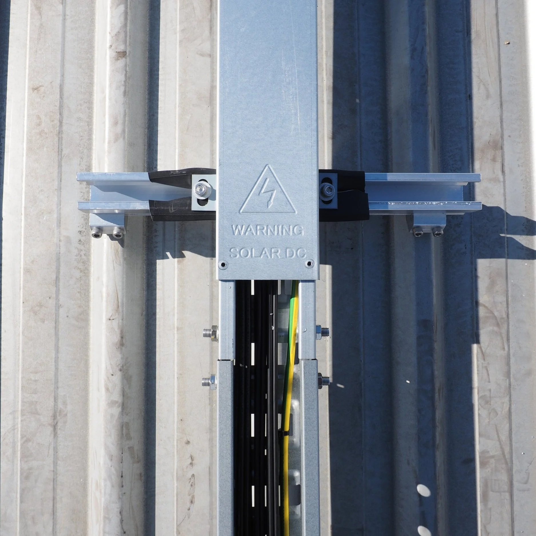 Cable Management TRAYLOCK — SUNLOCK