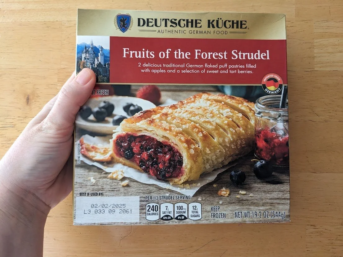 Aldi Fruits of the Forest Strudel (Deutsche Küche) — Humorous Review — Frozen Pastry — Snarkle