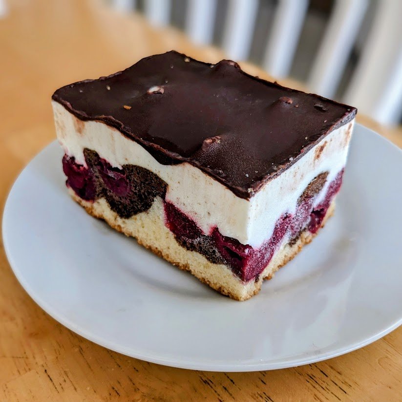 Aldi Donauwelle Frozen Indulgent Cakes Deutsche Küche Review — Snarkle ...