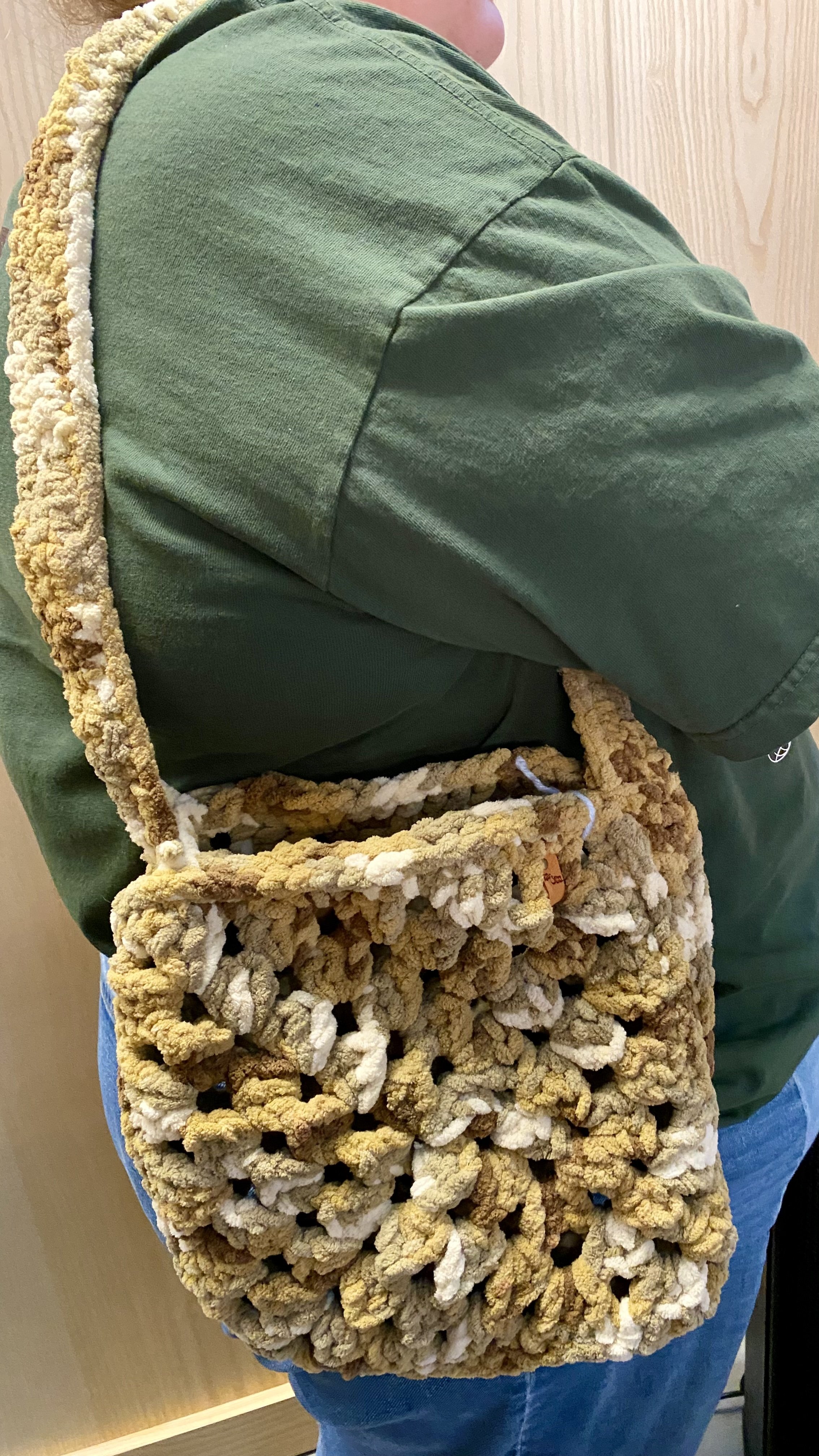Torti Pattern Fluffy Tote Bag
