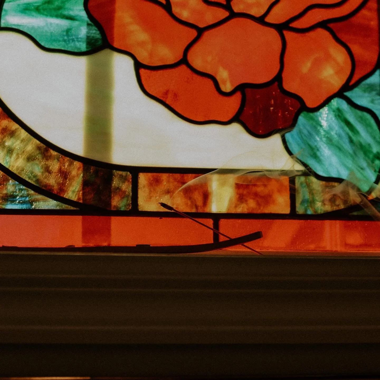 🕯️𝔸𝕦𝕥𝕦𝕞𝕟 𝕚𝕤 𝕒 𝕧𝕚𝕟𝕥𝕒𝕘𝕖 𝕤𝕠𝕦𝕝. 𝕊𝕙𝕖 𝕔𝕠𝕝𝕠𝕣𝕤 𝕖𝕒𝕔𝕙 𝕝𝕖𝕒𝕗 𝕨𝕚𝕥𝕙 𝕨𝕚𝕤𝕕𝕠𝕞&rsquo;𝕤 𝕘𝕠𝕝𝕕. 🍂

- 𝒜𝓃ℊ𝒾ℯ 𝒲ℯ𝒾𝓁𝒶𝓃𝒹-𝒞𝓇ℴ𝓈𝒷𝓎

#wednesdaywords 
#wednesdaywisdom 
#autumnvibes