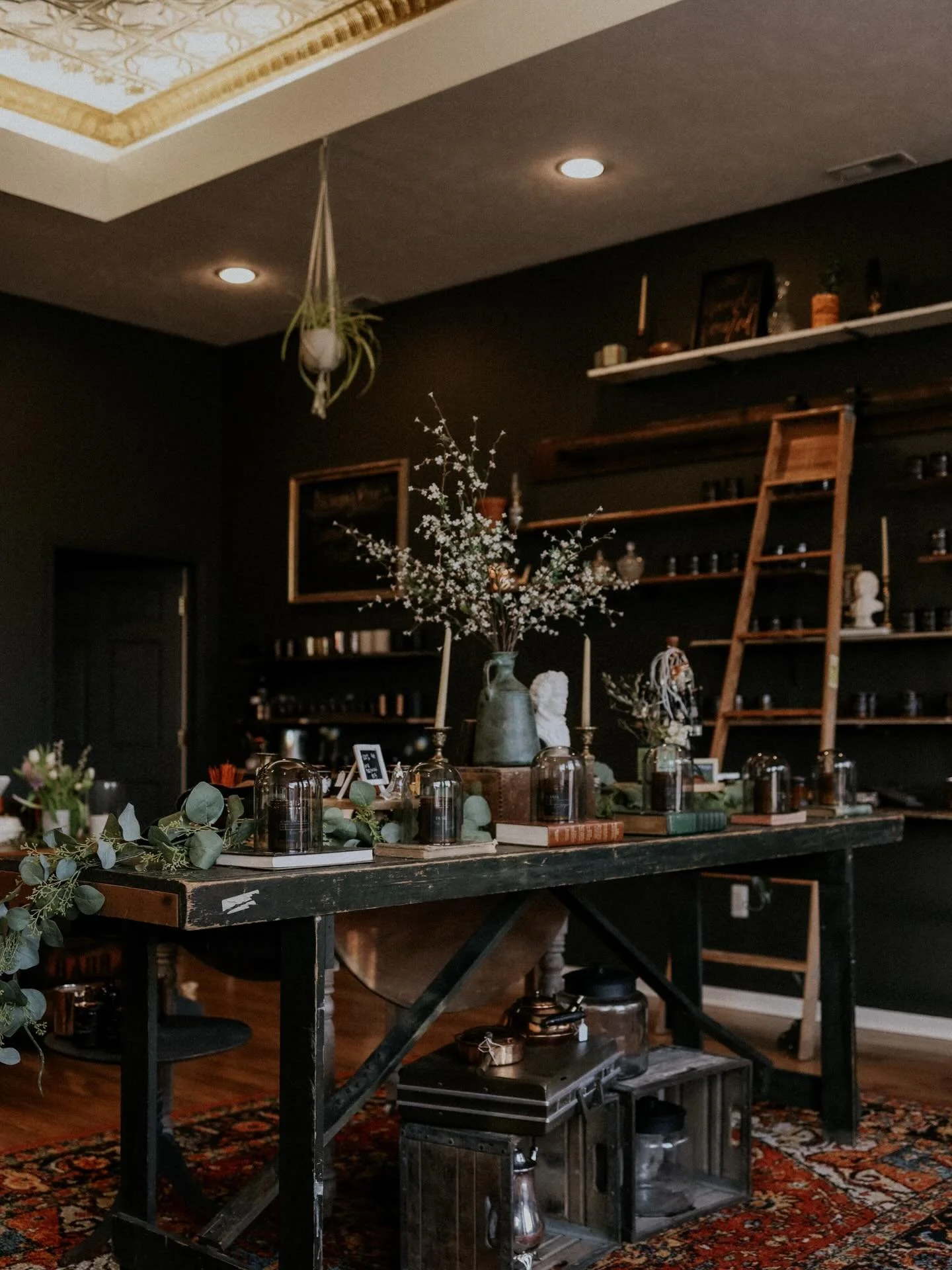 𝚂𝚑𝚘𝚙 𝚟𝚒𝚎𝚠𝚜 + 𝚏𝚛𝚎𝚎 𝚜𝚖𝚎𝚕𝚕𝚜! 🕯️

✨𝚆𝚎 𝚊𝚛𝚎 𝒪𝒫ℰ𝒩 𝚝𝚘𝚍𝚊𝚢! 

#comeasyouare 
#lnknebraska 
#smallshop