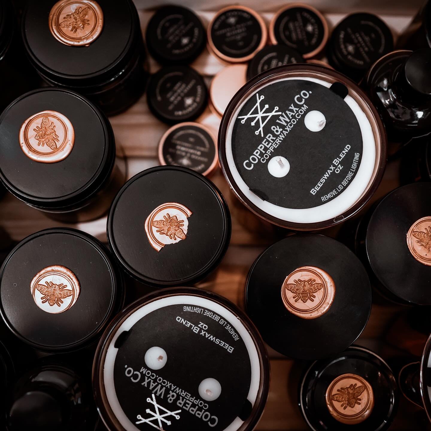 &hearts;️Excited for today&rsquo;s show @unionbankandtrust downtown! 💫

Find Mindy there today 9-1pm and Nikki at the storefront 10-2p ✨

Last chance to grab your favorite Game Day candle! 🏈