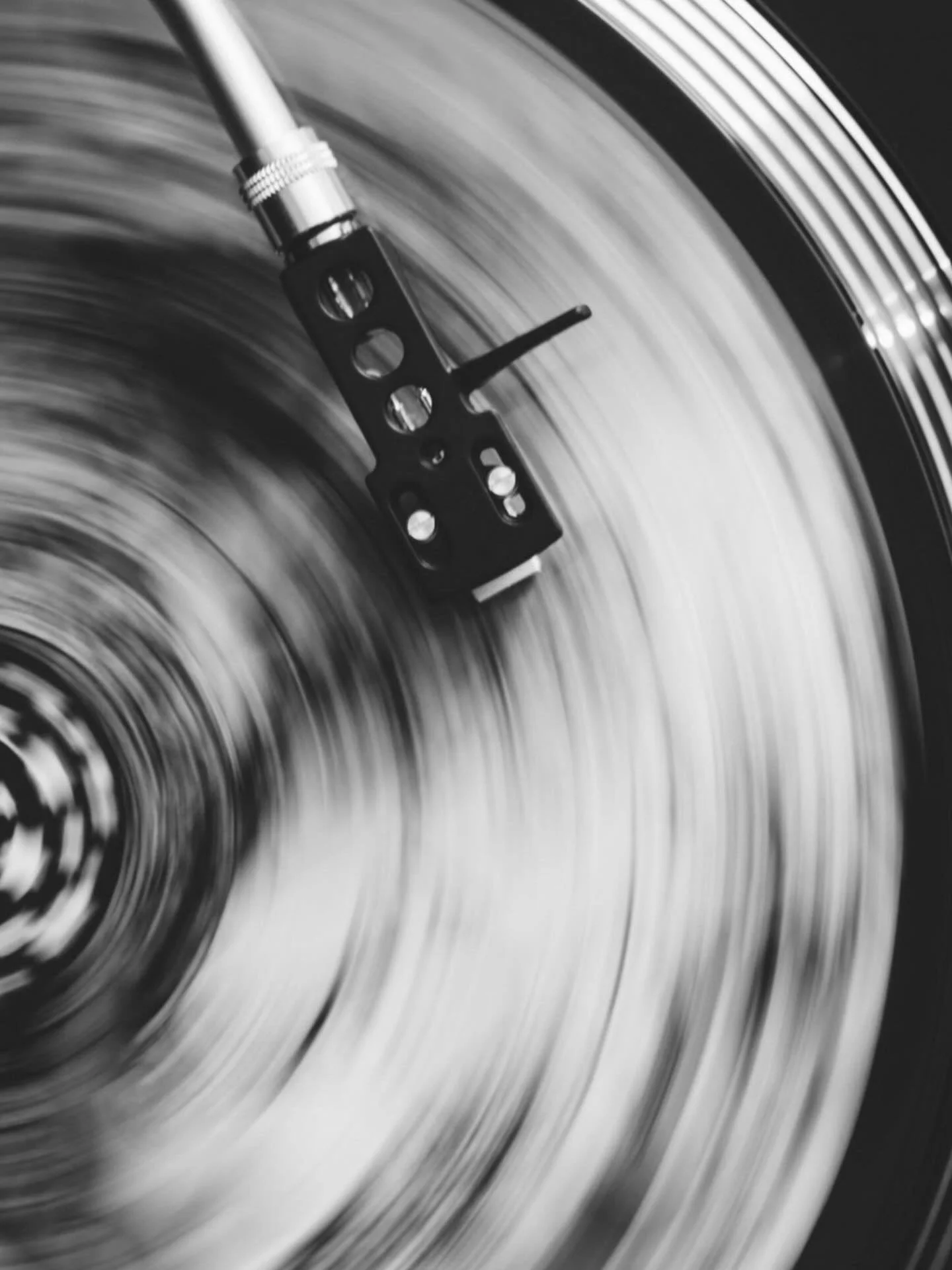 𝙰𝚙𝚛𝚒𝚕 𝚂𝚌𝚎𝚗𝚝 + 𝚂𝚘𝚗𝚐: 📻 

🕯️ 𝙵𝚛𝚊𝚐𝚛𝚊𝚗𝚌𝚎 𝚘𝚏 𝚝𝚑𝚎 𝚖𝚘𝚗𝚝𝚑: 𝟷𝟿𝟾𝟽
🎶 𝚂𝚘𝚗𝚐: 𝙵𝚛𝚎𝚗𝚌𝚑 𝙱𝚘𝚜𝚜𝚊 𝙽𝚘𝚟𝚊 𝚋𝚢 𝙻𝚊𝚍𝚓𝚒 𝙼𝚘𝚞𝚏𝚕𝚎𝚝

🌞This candle feels like a vineyard at its peak &mdash; lush, alive, and just