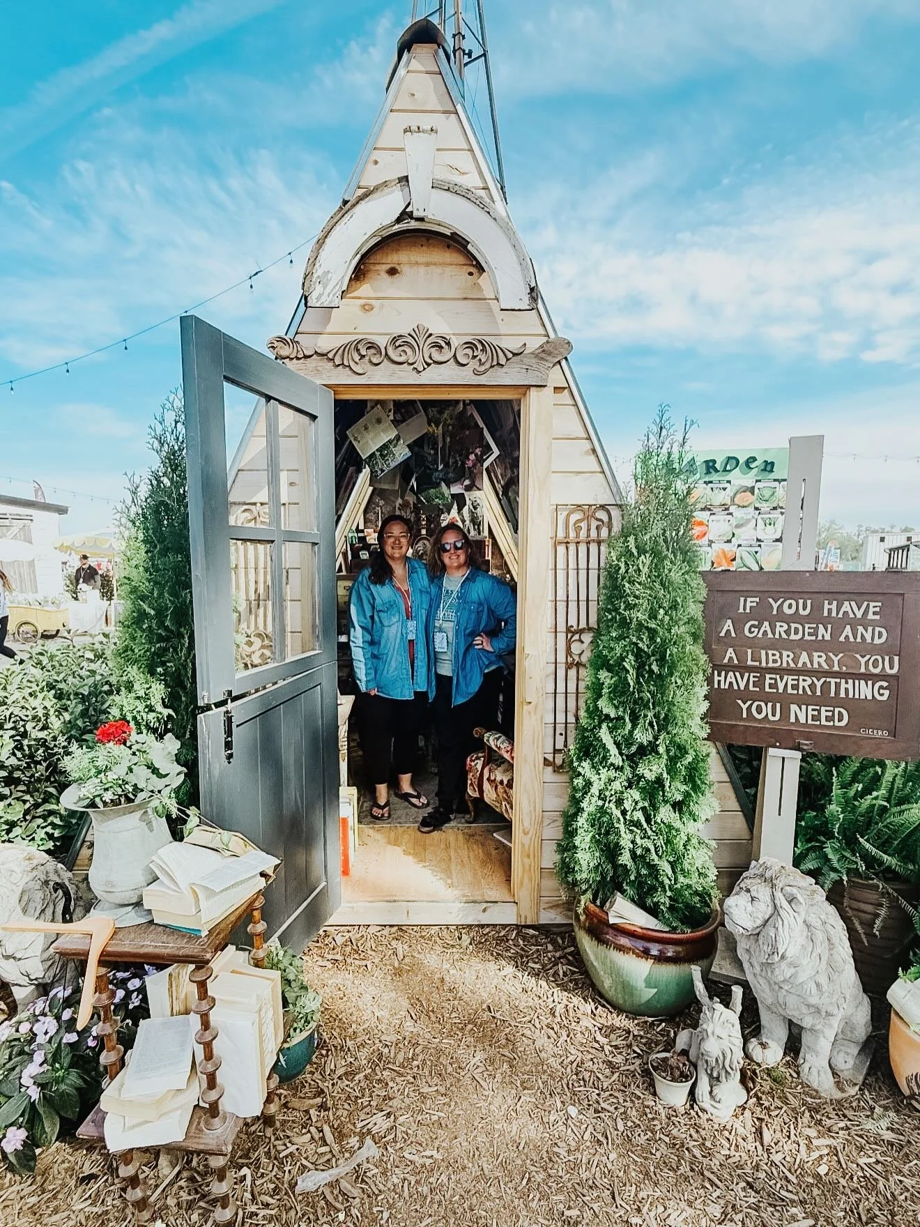 🧡🧡🧡🧡

Weekend one is done &amp; dusted! 
Huge thank you to everyone who stopped by our booth to smell or say hello! We love seeing the pups and little families we&rsquo;ve met over the years here @junkstock 🫶🏼✨

So grateful for such a beautiful