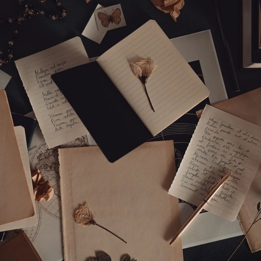 &ldquo;𝑃𝑒𝑟𝑓𝑢𝑚𝑒 𝑖𝑠 𝑙𝑖𝑘𝑒 𝑚𝑢𝑠𝑖𝑐 𝑡ℎ𝑎𝑡 𝑦𝑜𝑢 𝑤𝑒𝑎𝑟.&rdquo; - 𝑀. 𝑇ℎ𝑜𝑚𝑎𝑠 🌸