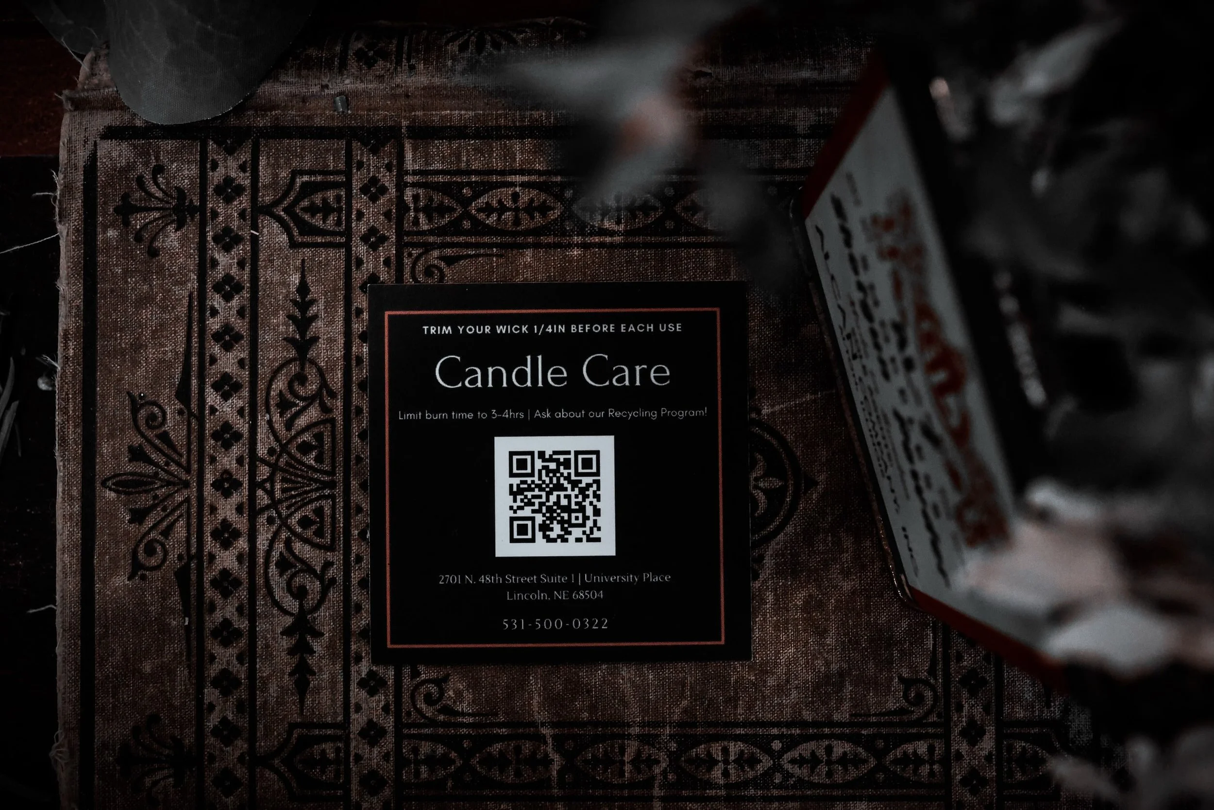 When lighting your candle for the first time allow enough burn time for the wax to melt all the way to the edges of the vessel to ensure an even burn. ➡️ Approx. 1.5hrs

🕯️Burn maximum of 4 hours at a time
🕯️Never leave a burning candle unattended
