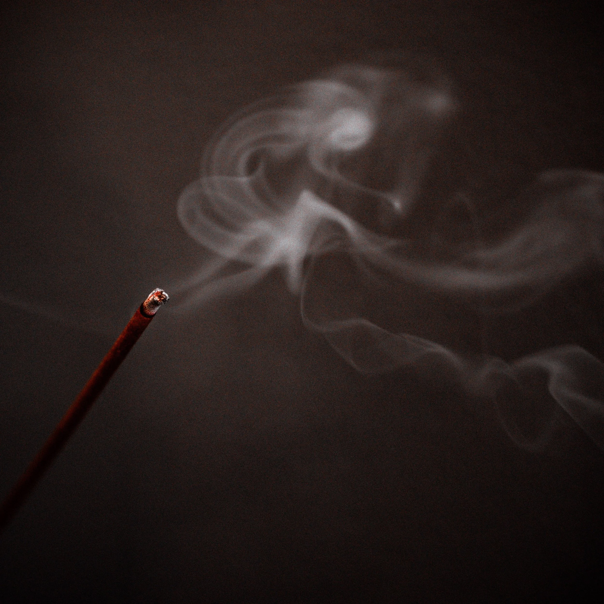 🧡

$1/stick 

🖤

10 sticks for $8

✨Feel free to separate scents into different bags!

Each incense stick burns approximately 1hr

💨Hand-dipped with our luxury fragrances!