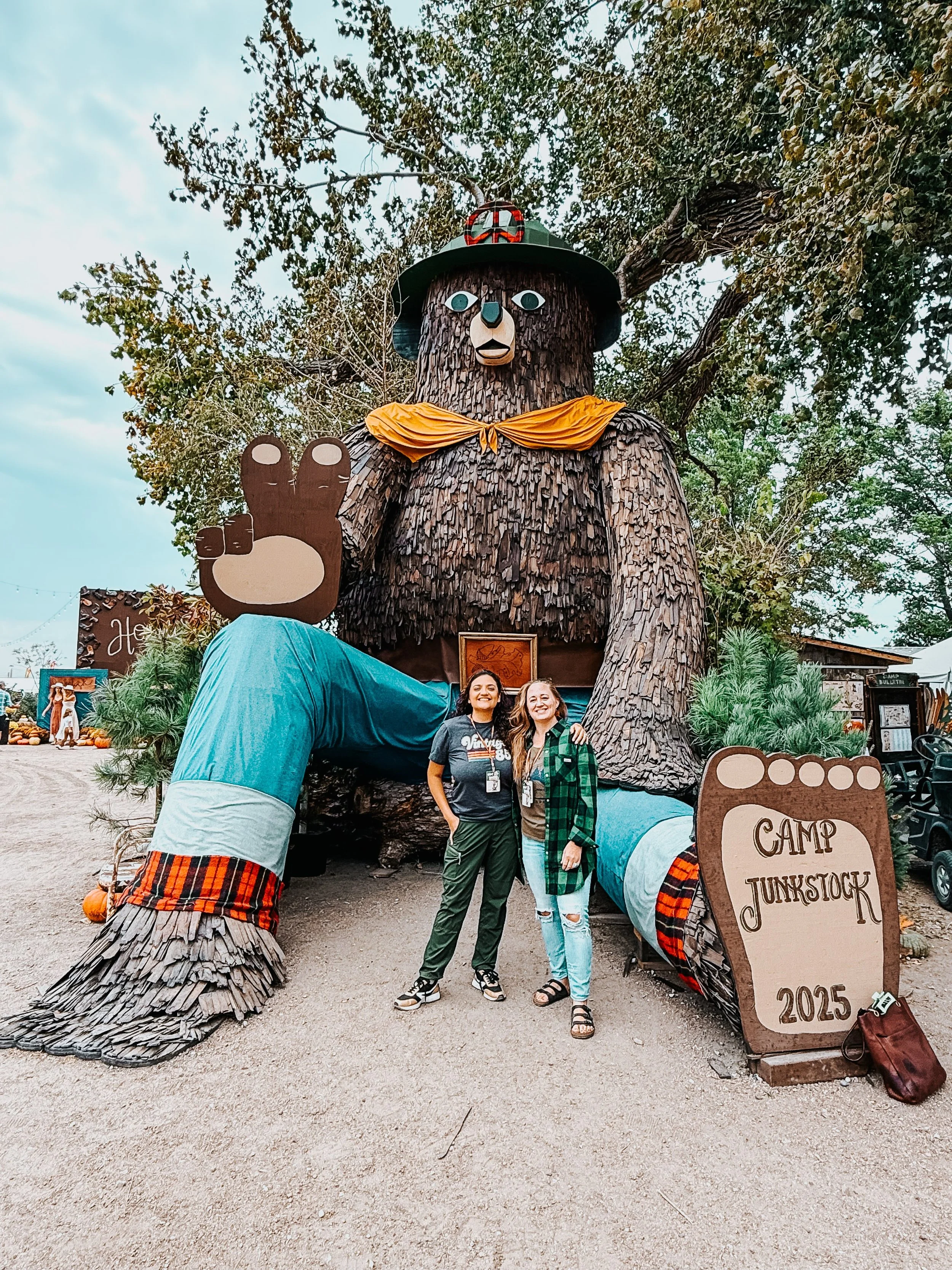 ✌️🧡🕯️A look back on our time @junkstock - I can hardly believe it but this is our 11th event here! 

This place holds a special place in my heart. So many memories, so many years, so many candles SOLD! 🥰

Happy 15 year anniversary @junkstock 🛎️🎊
