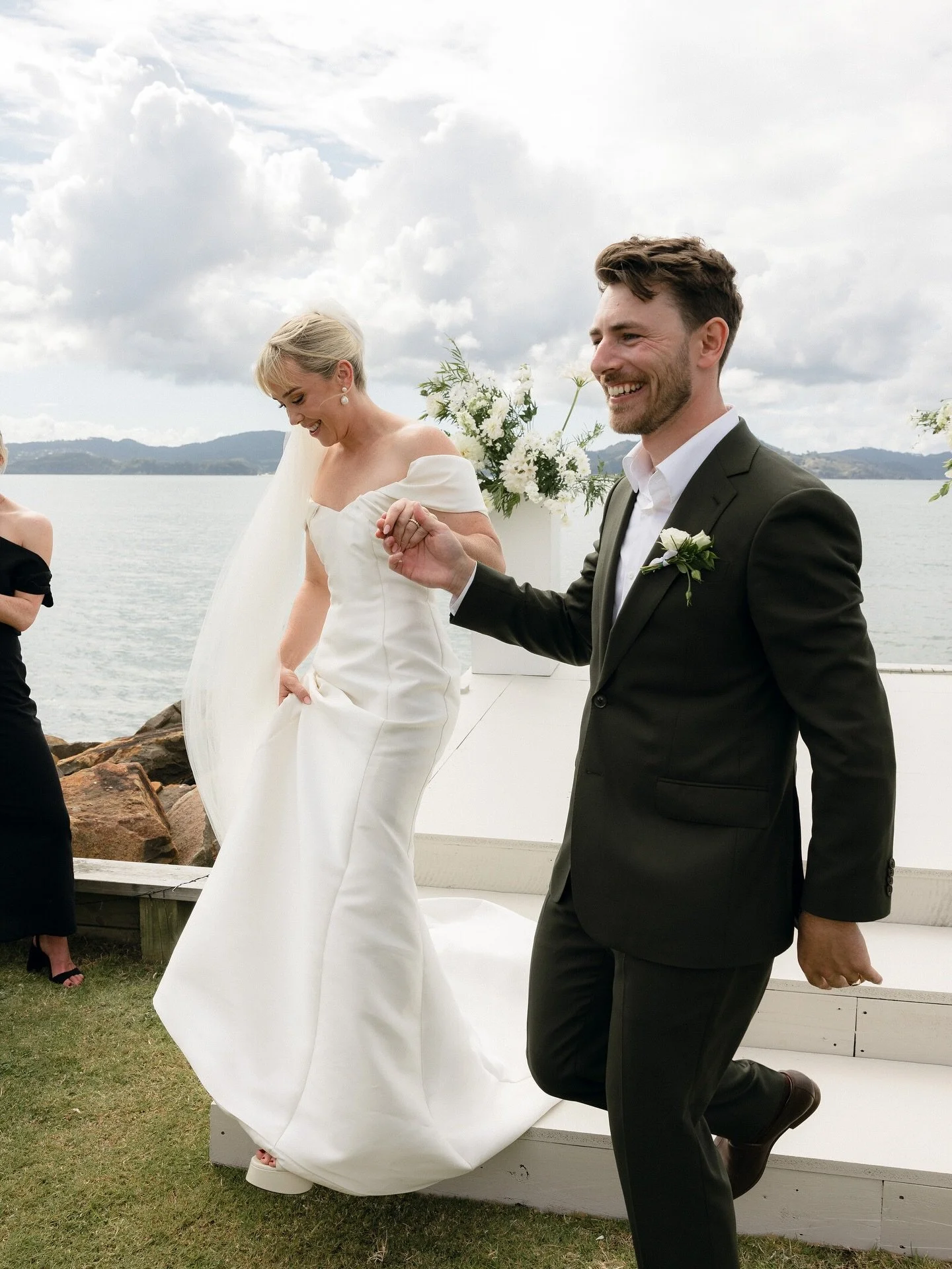 A very special for Aimee & Nick π€
Everything a backyard wedding should be! We had loads of fun coordinating this incredible bunch of humans. Thanks for having us! 
Dream Team:
@jacksonbrightweddings 
@tiagosfilms 
@_sugarfish_ 
@marqueesolution