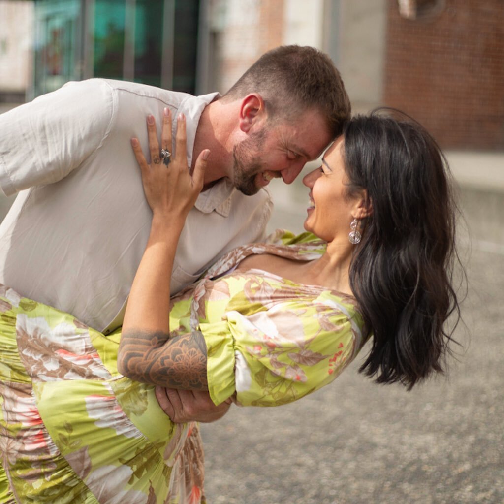 Amanda &amp; Ryan 🤍🥰 
bookings available, book through website in bio 
x 
#brisbane #brisbanephotographer #travellingphotography #brisbanecouplesphotographer #brisbaneengagementphotographer #brisbaneweddingphotographer #newfarm #newfarmpark #newfar