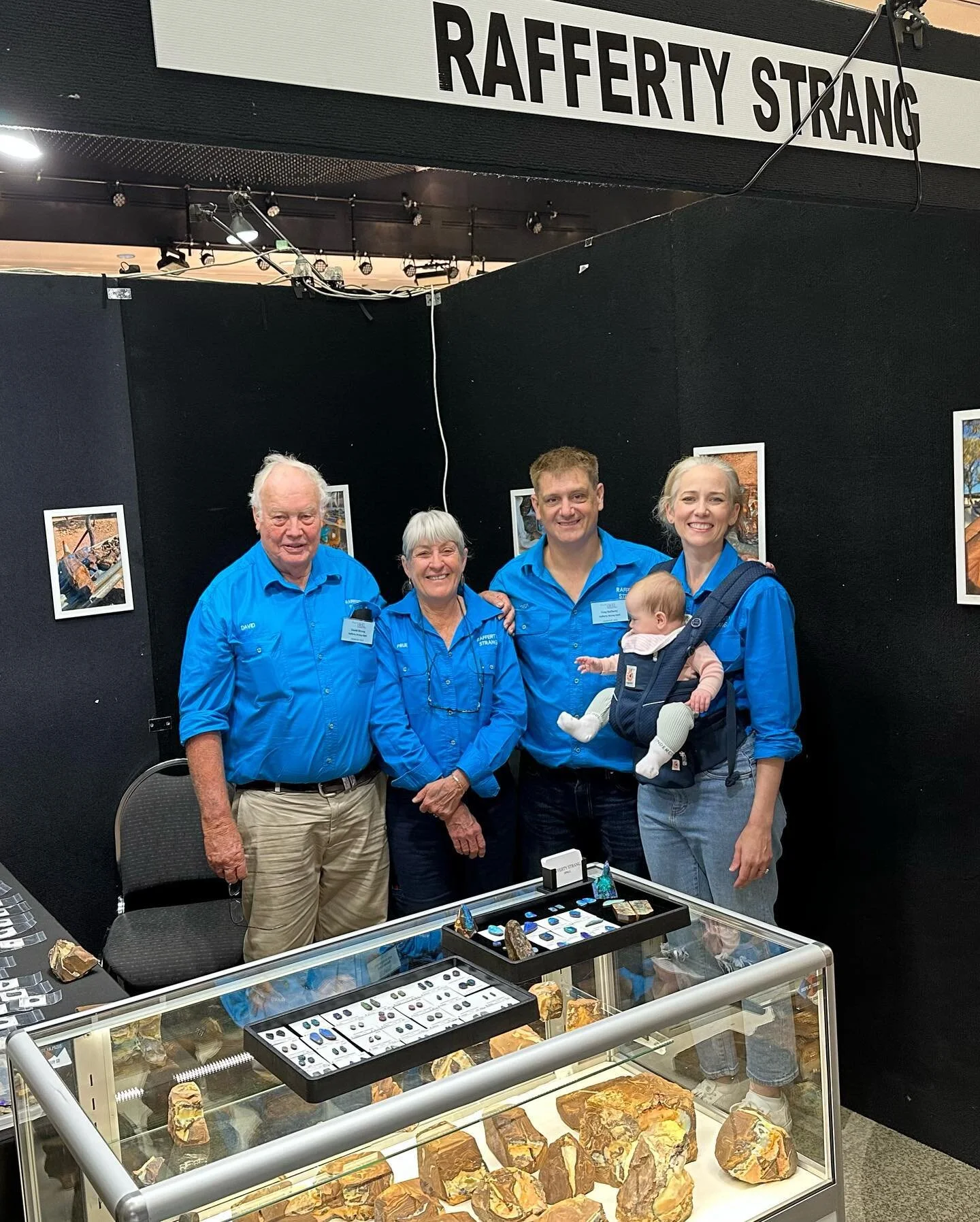 Great times at the annual Gold Coast Opal Exhibition. Had a heap of fun and enjoyed spending time with our industry colleagues. Lots of beautiful opals to look at too which is always a great way to spend a day or two 👀👀👀✨✨😀
.
.
.
#opals #opaljewe