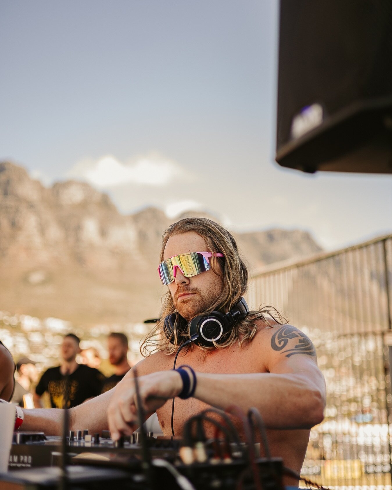 Cue festive music 🎶 

What&rsquo;s your favourite track to workout/compete to? 

Let&rsquo;s make a playlist in the comments ⬇️

#Fitchella23 #JoinTheParty #FitnessFestival #PartyZone #FestivalPlaylist #CapeTown #Summer