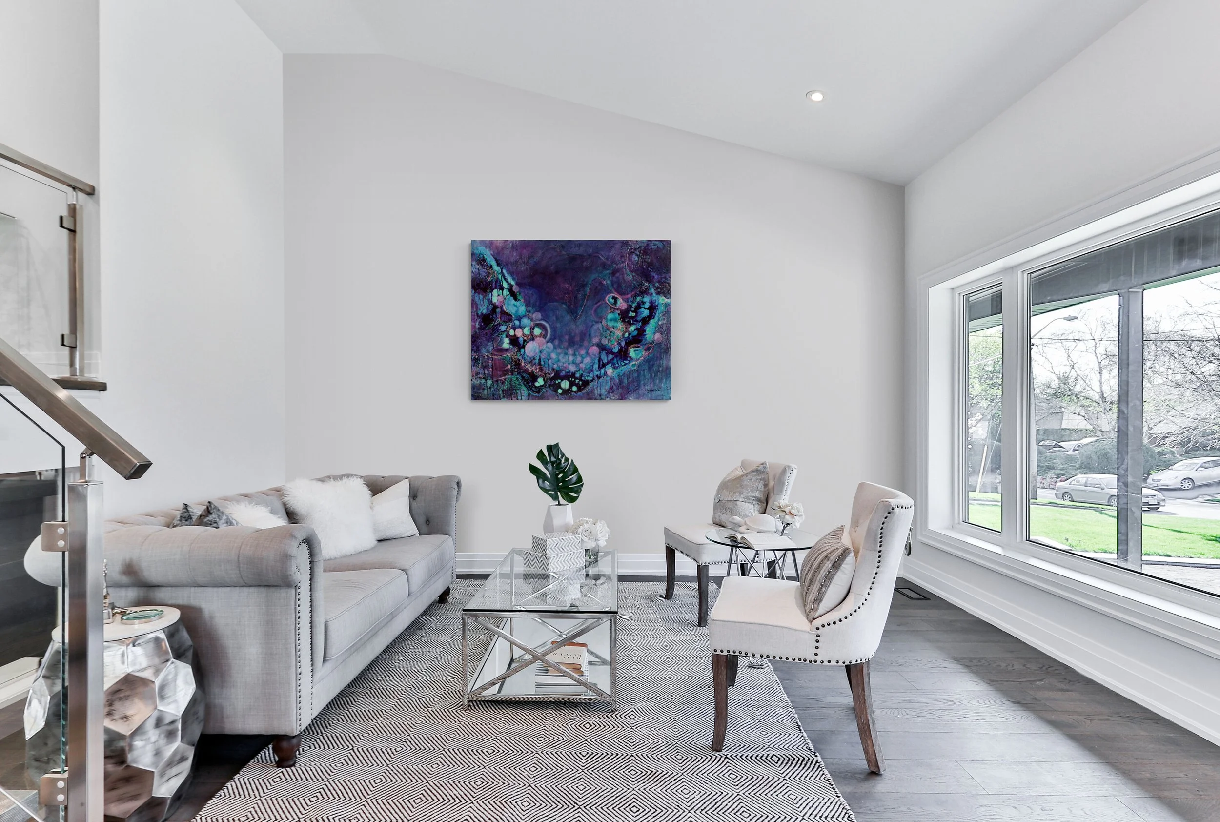 Large_bright_comfy_family_room-2.jpg