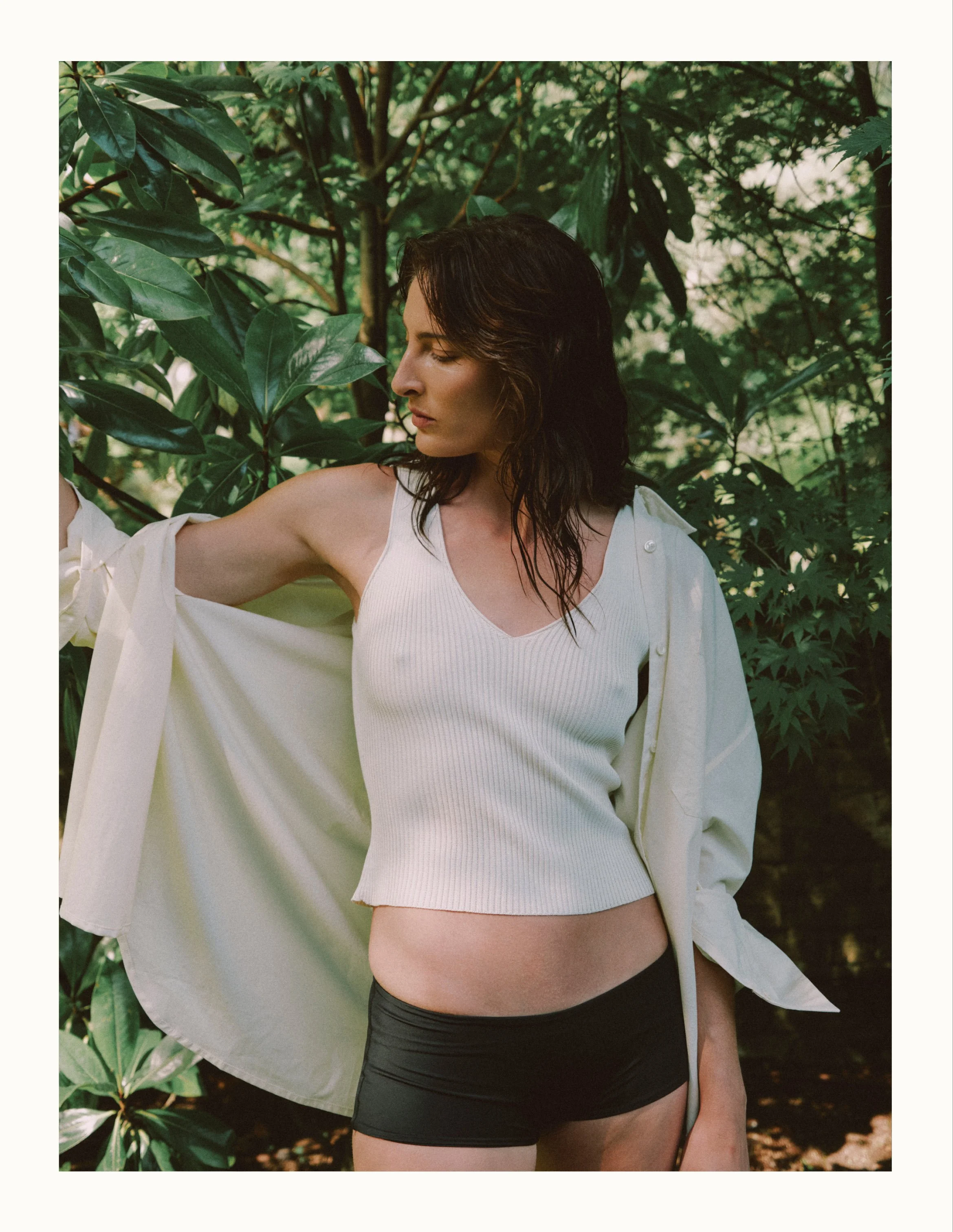 ELAINE FIELD // LE SOLEIL NOIR - RESORT ‘26

Photography: Jess Segal | Creative Direction: Lara Rogers |  Styling: Aurelia Donaldson | Model: Annie Tice | Hair: Tom Arnett | Make Up: Luz Giraldo | Lighting: Luke Stulinski