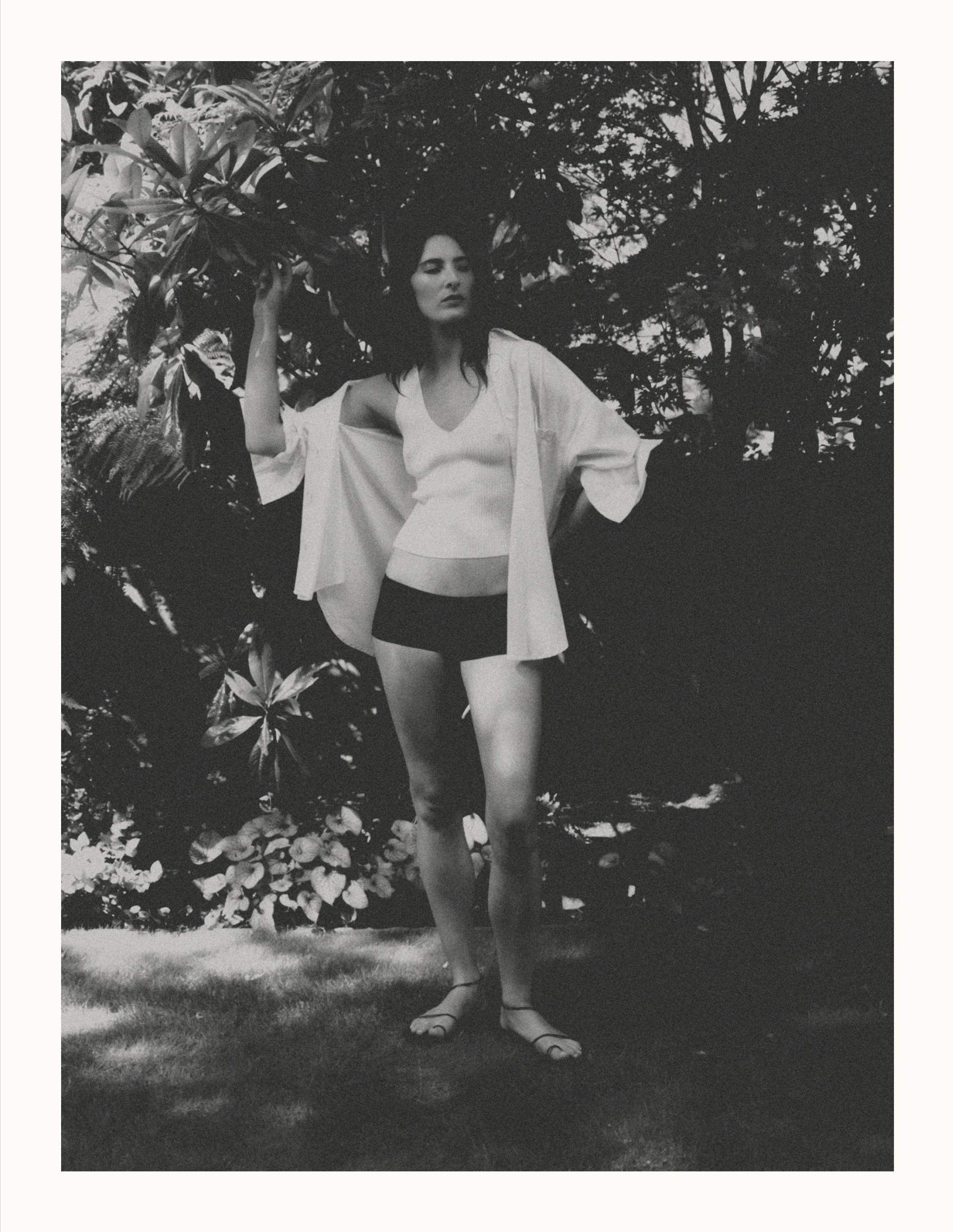 ELAINE FIELD // LE SOLEIL NOIR - RESORT ‘26

Photography: Jess Segal | Creative Direction: Lara Rogers |  Styling: Aurelia Donaldson | Model: Annie Tice | Hair: Tom Arnett | Make Up: Luz Giraldo | Lighting: Luke Stulinski