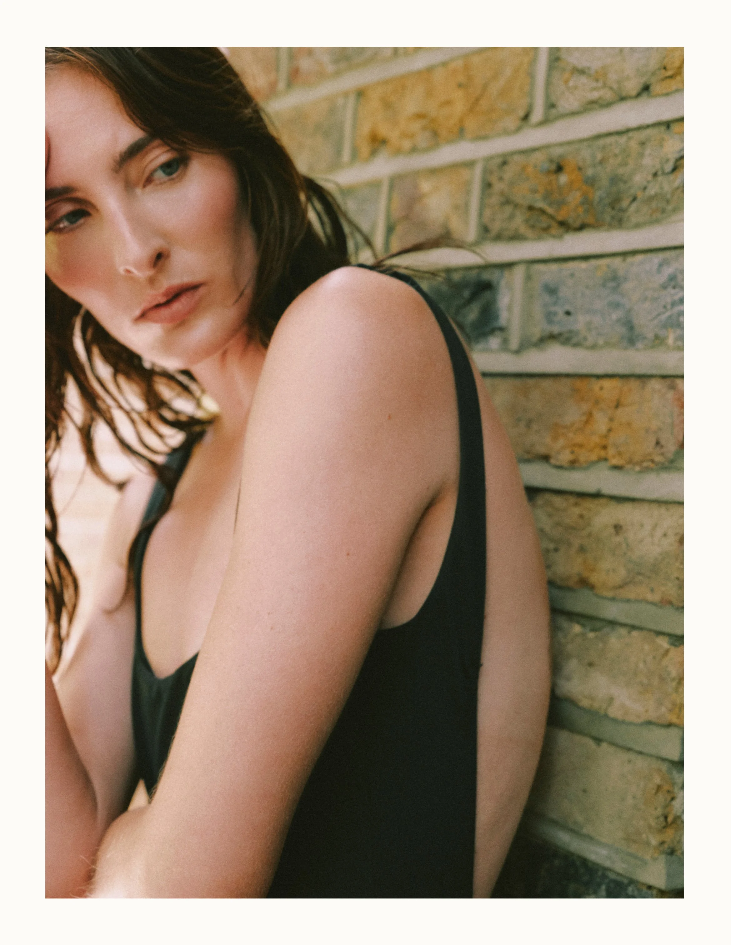 ELAINE FIELD // LE SOLEIL NOIR - RESORT ‘26

Photography: Jess Segal | Creative Direction: Lara Rogers |  Styling: Aurelia Donaldson | Model: Annie Tice | Hair: Tom Arnett | Make Up: Luz Giraldo | Lighting: Luke Stulinski