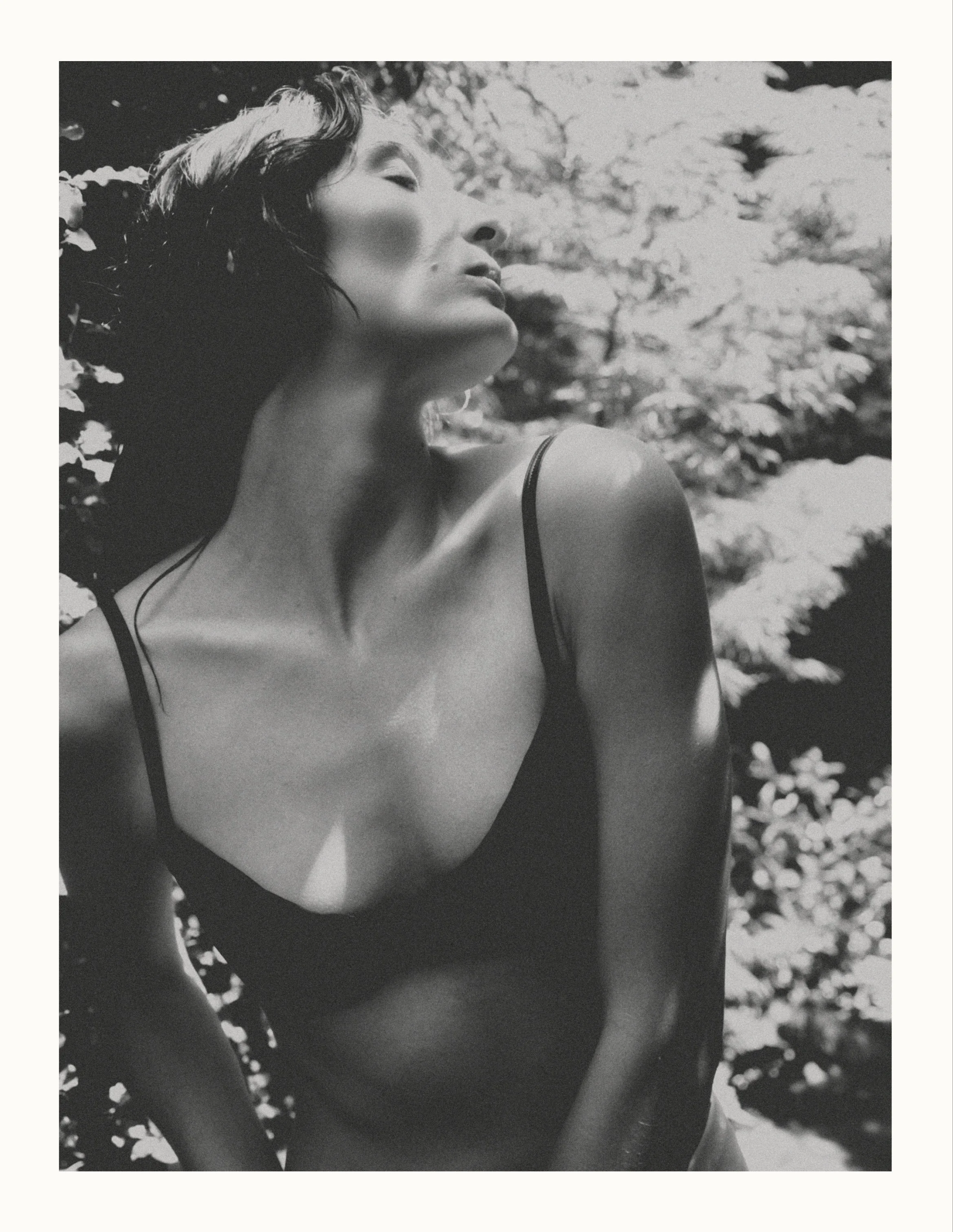 ELAINE FIELD // LE SOLEIL NOIR - RESORT ‘26

Photography: Jess Segal | Creative Direction: Lara Rogers |  Styling: Aurelia Donaldson | Model: Annie Tice | Hair: Tom Arnett | Make Up: Luz Giraldo | Lighting: Luke Stulinski