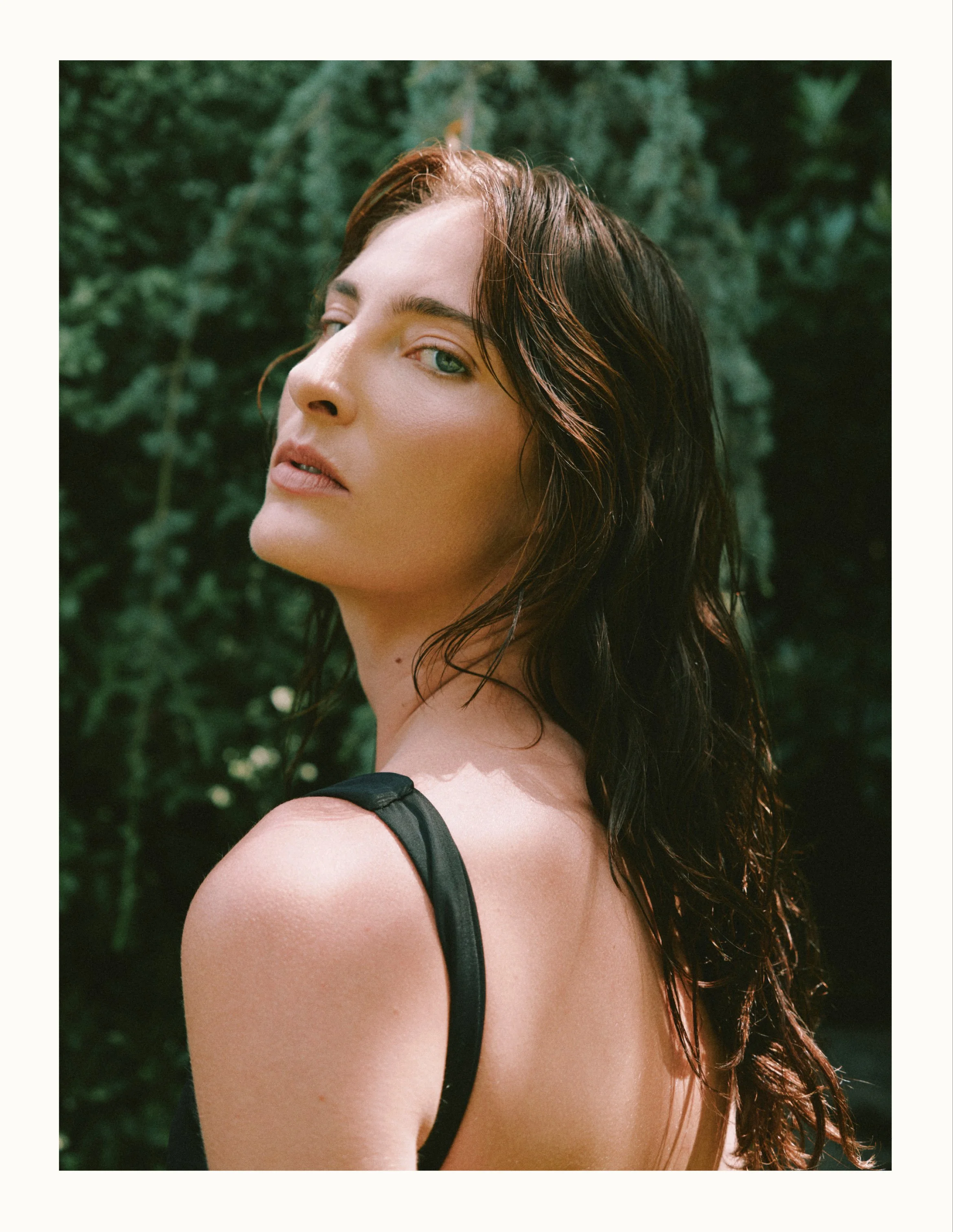 ELAINE FIELD // LE SOLEIL NOIR - RESORT ‘26

Photography: Jess Segal | Creative Direction: Lara Rogers |  Styling: Aurelia Donaldson | Model: Annie Tice | Hair: Tom Arnett | Make Up: Luz Giraldo | Lighting: Luke Stulinski