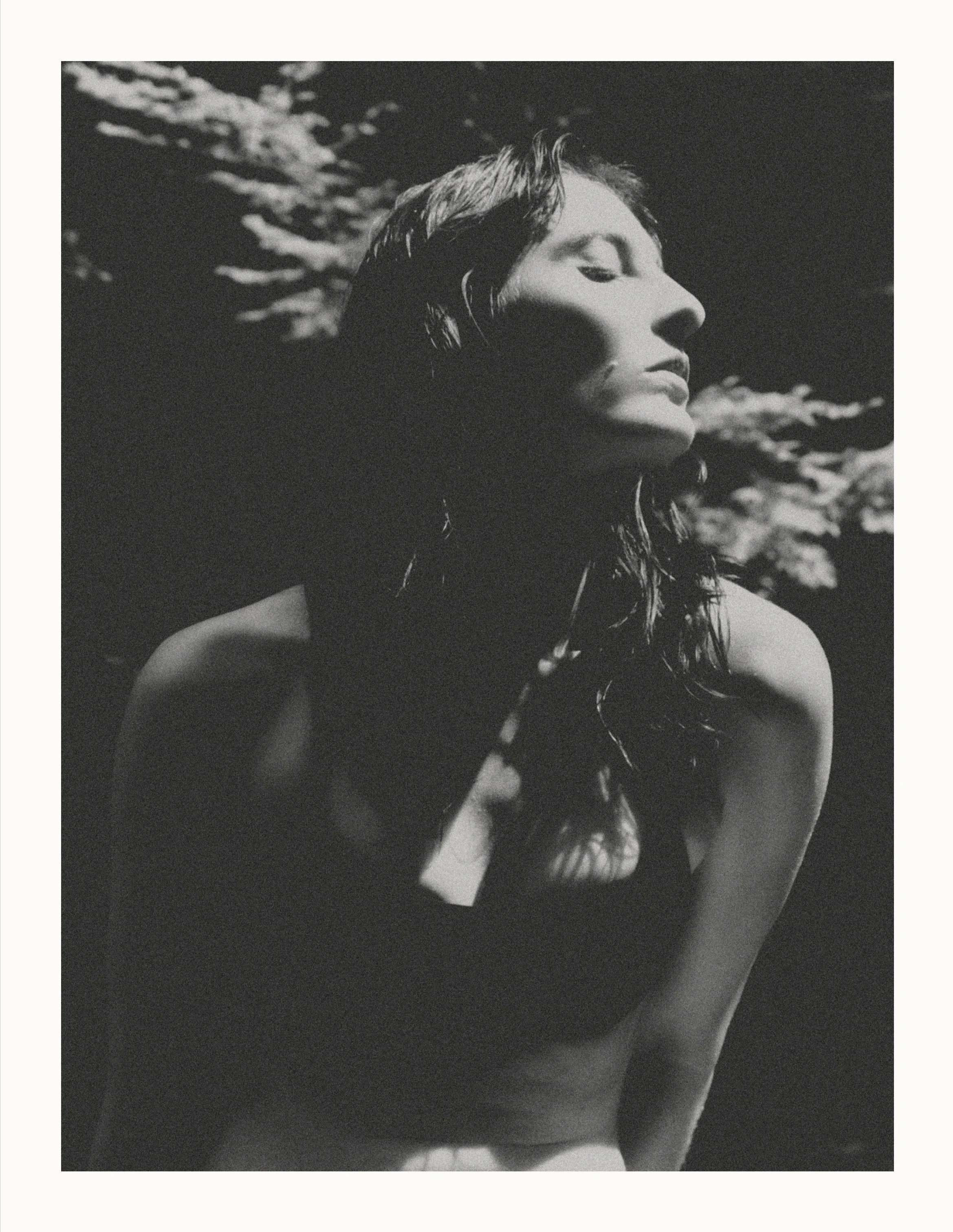 ELAINE FIELD // LE SOLEIL NOIR - RESORT ‘26

Photography: Jess Segal | Creative Direction: Lara Rogers |  Styling: Aurelia Donaldson | Model: Annie Tice | Hair: Tom Arnett | Make Up: Luz Giraldo | Lighting: Luke Stulinski