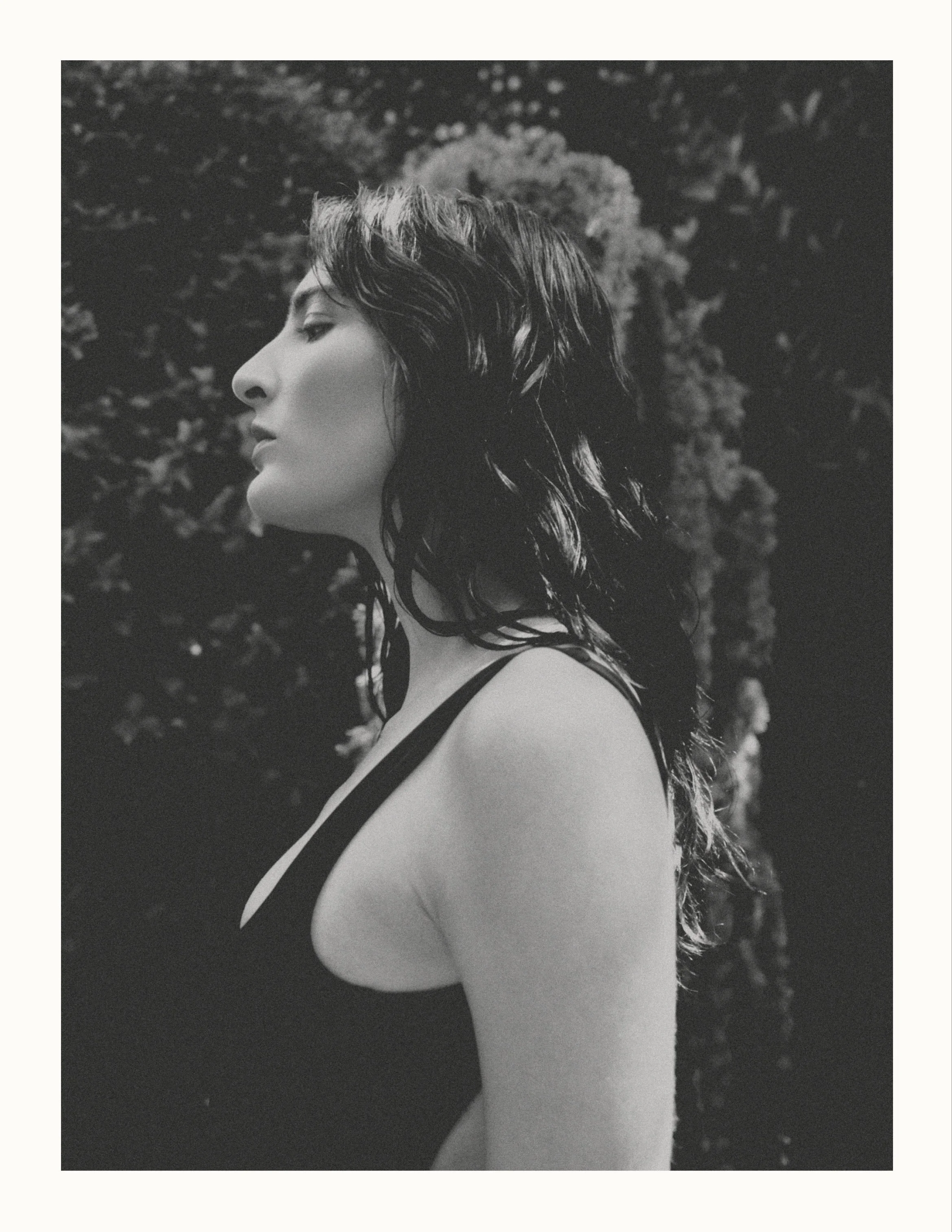 ELAINE FIELD // LE SOLEIL NOIR - RESORT ‘26

Photography: Jess Segal | Creative Direction: Lara Rogers |  Styling: Aurelia Donaldson | Model: Annie Tice | Hair: Tom Arnett | Make Up: Luz Giraldo | Lighting: Luke Stulinski