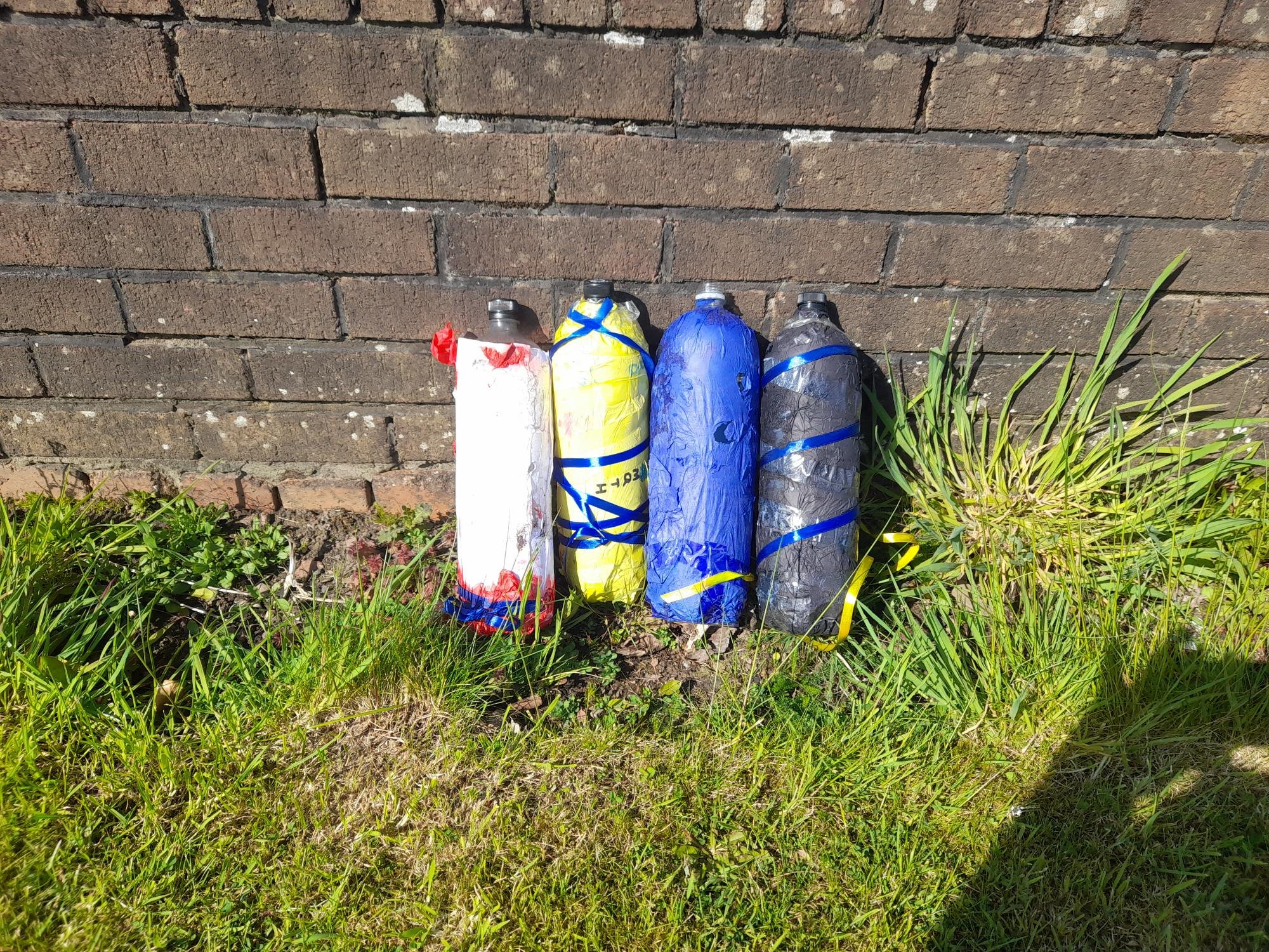 This week the pupils at Gavinburn Primary School made Bottle Rockets. 

Alison, Youth Development Worker says, 'the group have been a 𝘣𝘭𝘢𝘴𝘵 to work with, they are an asset to their school and they should be very proud of themselves.'

We think t