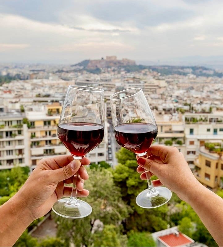 Le Beaujolais nouveau est arriv&eacute;!
Join us for a Taste of France and enjoy the French/Greek fusion menu by executive chef, @stefanospapanikolaou at La Suite Rooftop from 20-26th November #sglifestyle #rooftoprestaurant #acropolisview #beaujolai