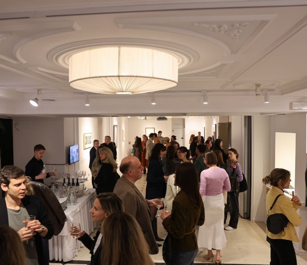 It was an honor to host this incredible exhibition from London to Athens @stgeorge_lycabettus_hotel ! 

A collaboration of @andipagallery London and @sgart.gallery Athens showcasing significant paintings, drawings and signed editions by Banksy, Pablo