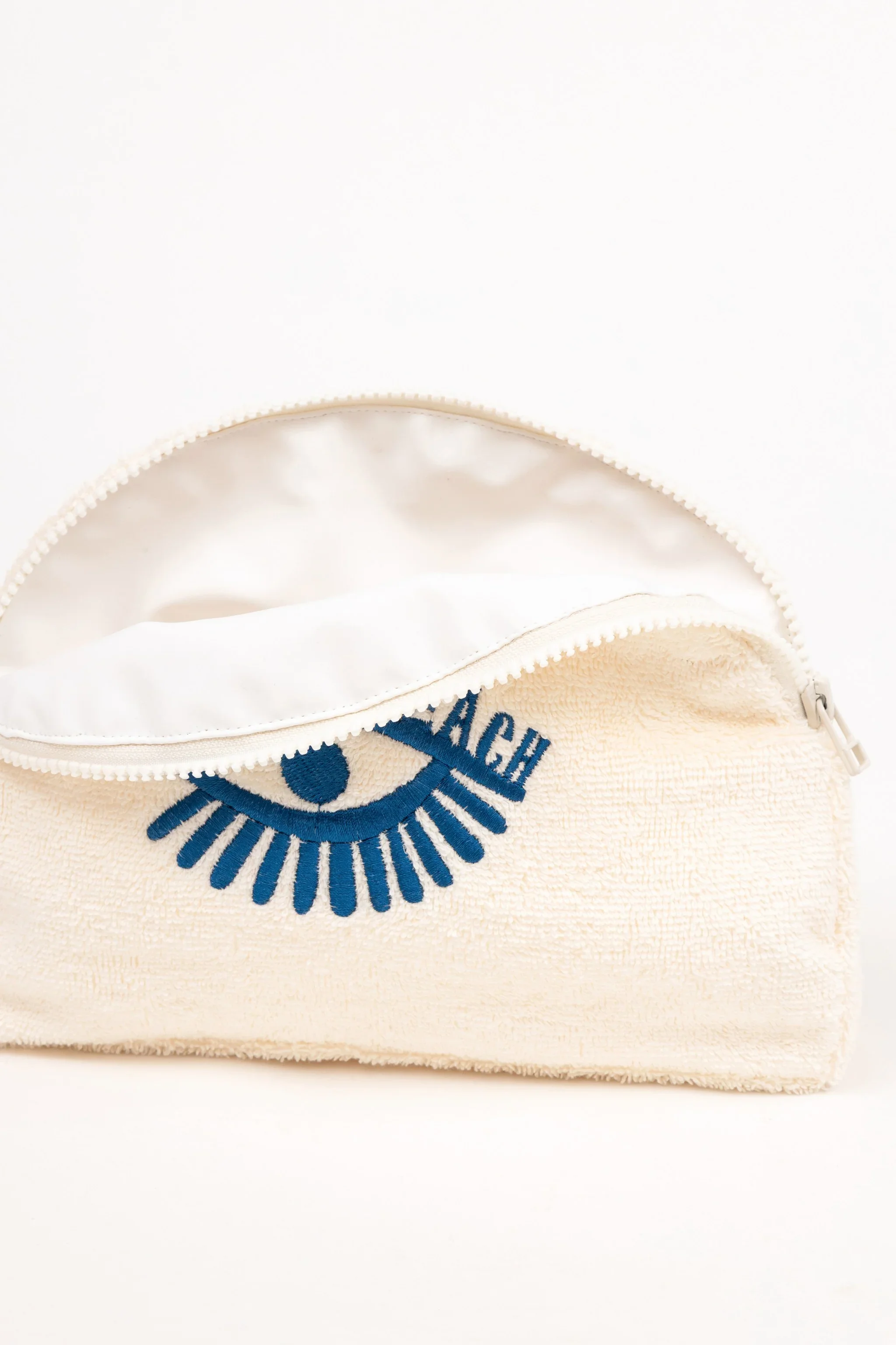 vanilla-small-luna-waterproof-pouch_2.jpg.webp