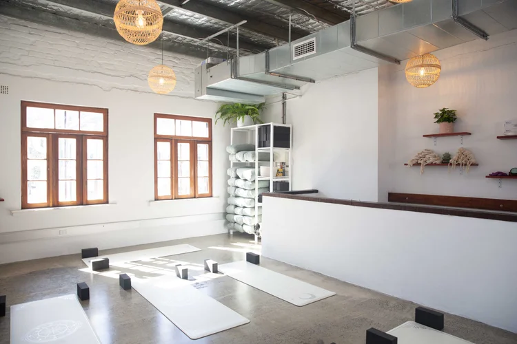 SHANTI LOFT YOGA STUDIO visual data 4