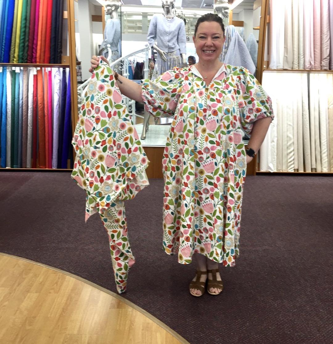 Tamsyn dropped in store wearing one of our new linen prints on Saturday. Such a fun digital design and colours.
Always so lovely to see people wearing their creations! Thanks for letting us take a picture Tamsyn it was lovely to see you in store.