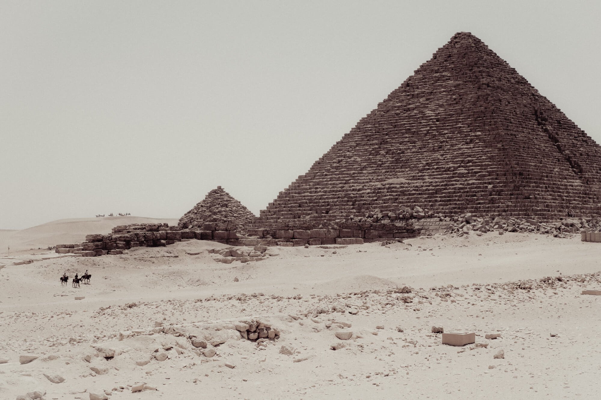 pyramids-cairo-egypt.jpg