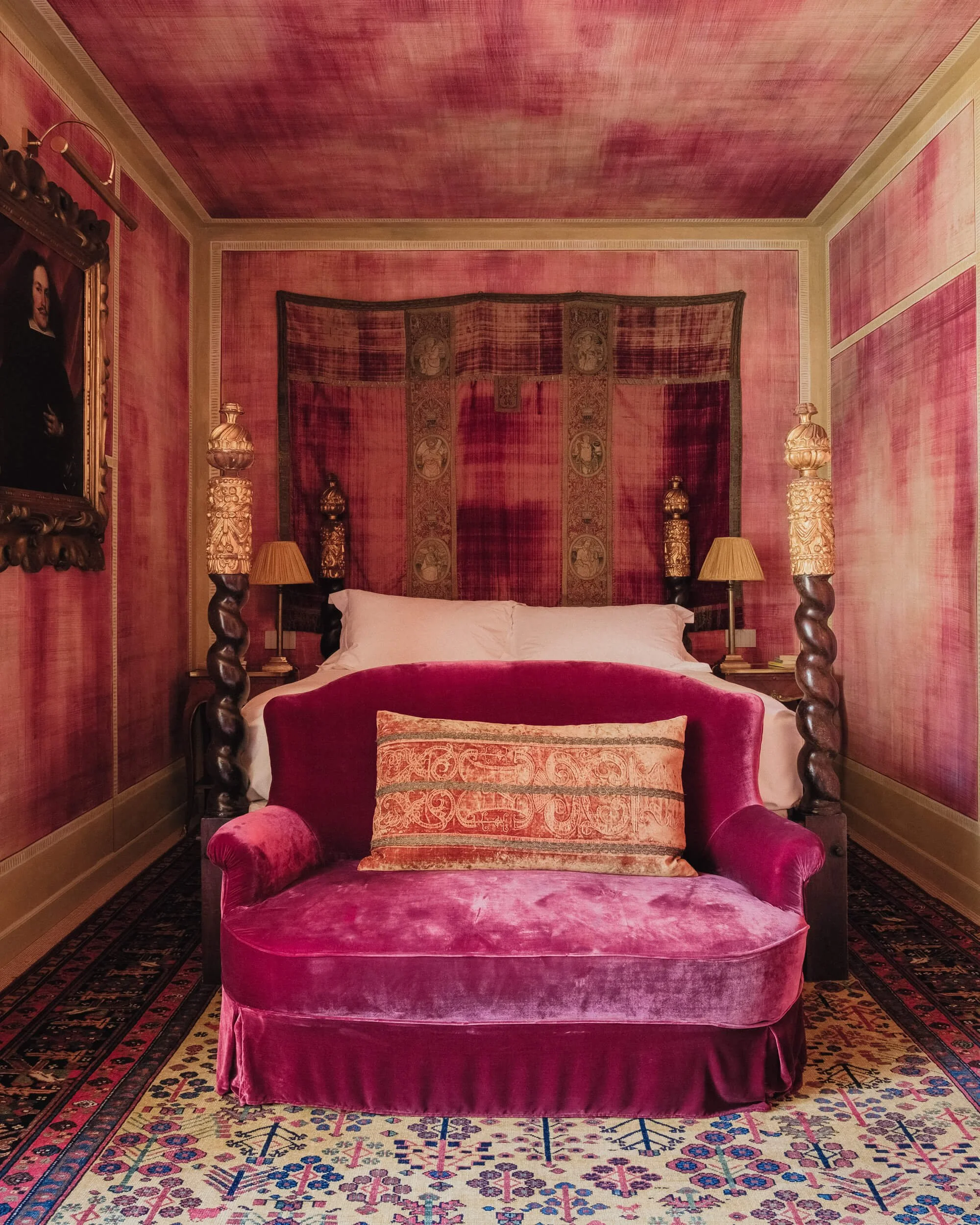 palazzo-spinola-genoa-bedroom.jpg
