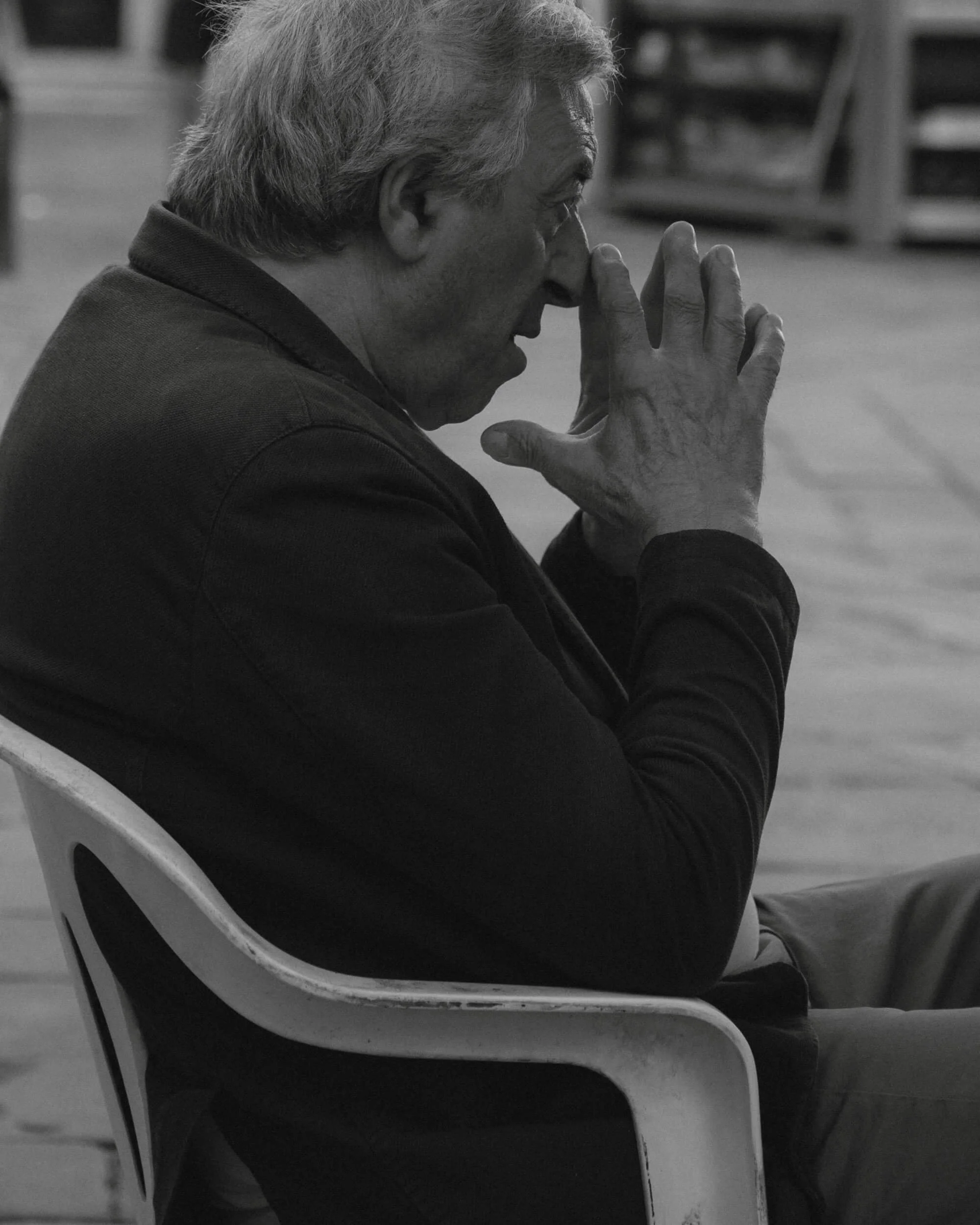 genoa-book-seller.jpg