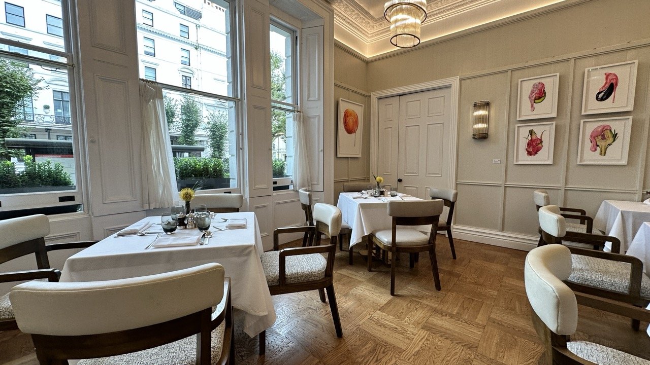 The Adria London Breakfast Room.jpeg