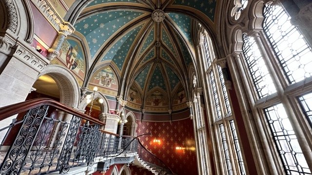 StPancrasRenaissanceLondon_Staircase.jpeg