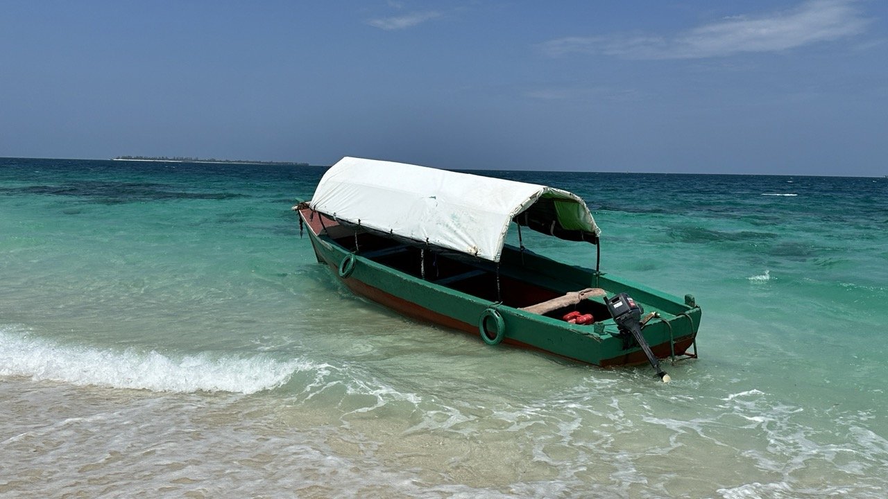 Private Sandbank Snorkelling and Discovering Prison Island