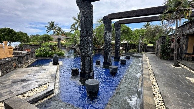 The_Oberoi_Mauritius_Pool_Lagoon.jpeg