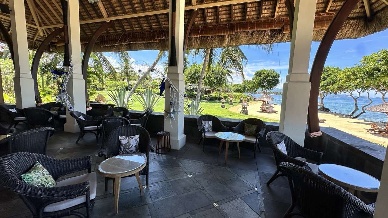 Oberoi_Mauritius_The_Bar.jpeg