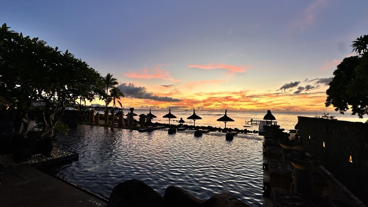 Oberoi_Mauritius_Sunset.jpeg