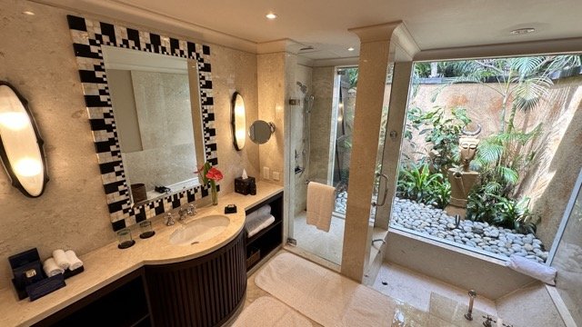The_Oberoi_Mauritius_Bathroom.jpeg