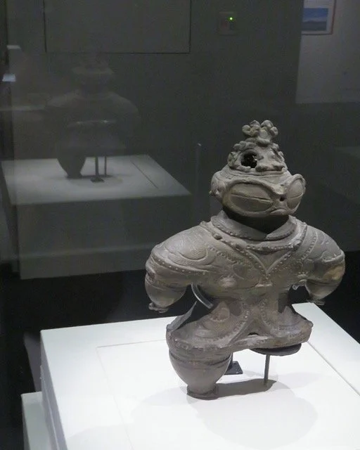 Jomon_Pottery_Aomori.jpeg