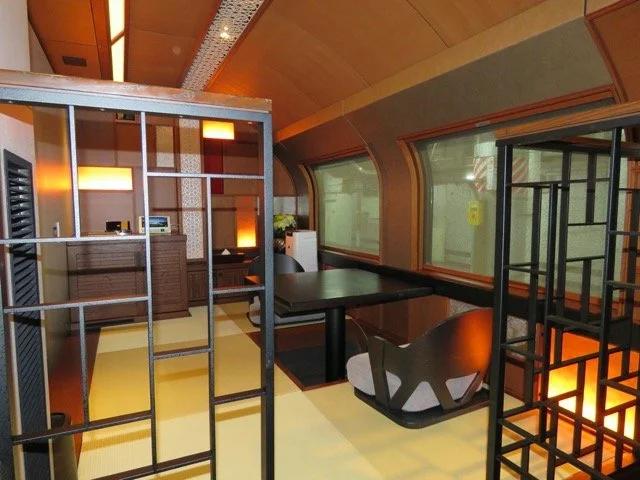 Train_Suite_Shiki-Shima_Suite_Lounge.jpeg