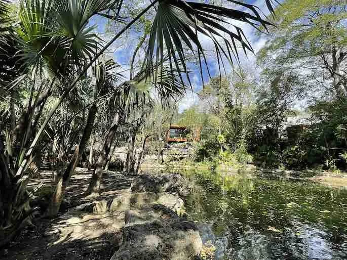 Chable_Yucatan_Cenote.jpg